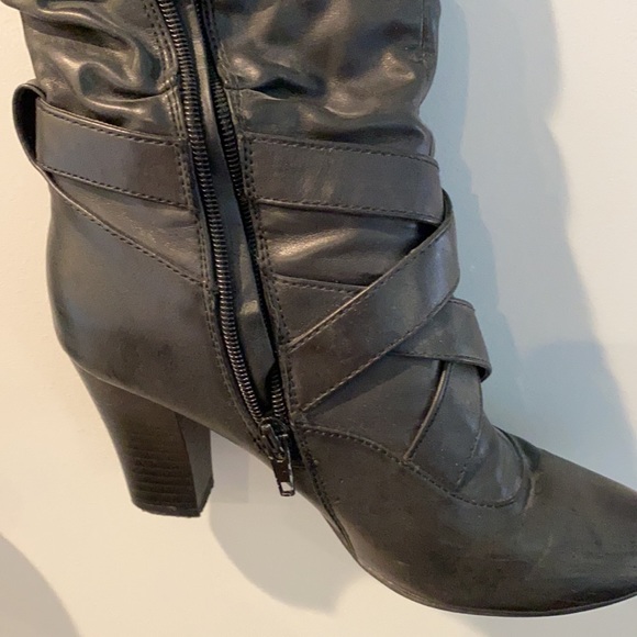 Guess knee high boots 👢 - Picture 3 of 8